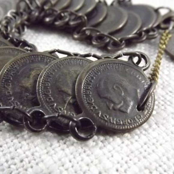 Vintage George V 1917 Faux Coin Bracelet - Picture 4 of 7